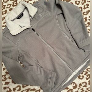 Women’s north face fleece jacket. Size M.